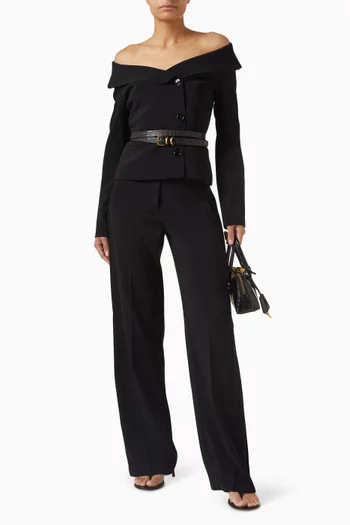 جاكيت انتونيا بأكتاف مكشوفة