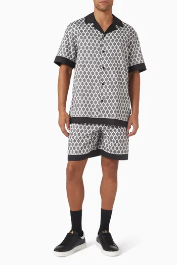 قميص بنقشة حبال