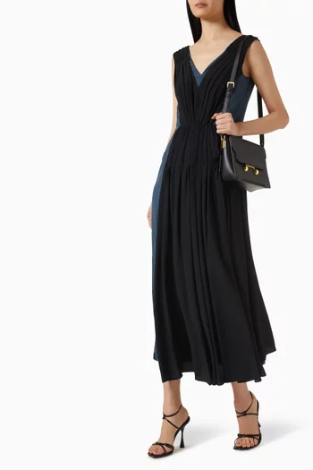 V-neck Dress in Viscose Twill