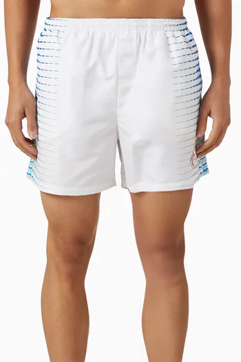 شورت سباحة بتطريز شعار الماركة