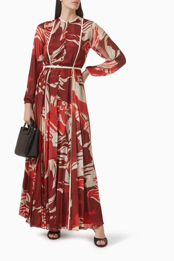 فستان طويل مزين بنقشة زهور