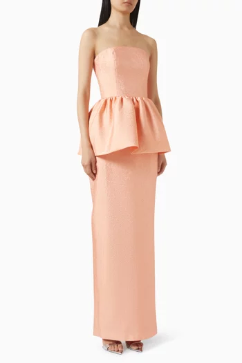 فستان سوفليه طويل بتصميم جرس