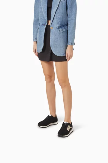 سنيكرز دروب بشعار الماركة على الجانب شمواه صناعي وقماش شبكي