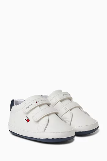 سنيكرز بشعار الماركة