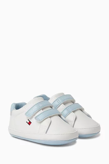 سنيكرز بشعار الماركة