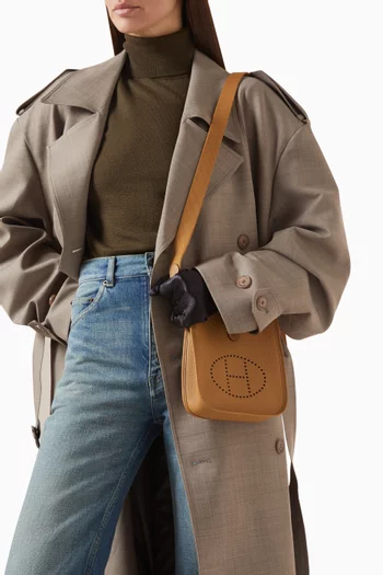 حقيبة إيفيلين ميني جلد لين بملمس بارز