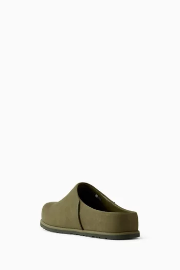 Otzo Clogs in Suede