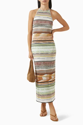 فستان بظهر مكشوف ومنسوج من فيسكوز