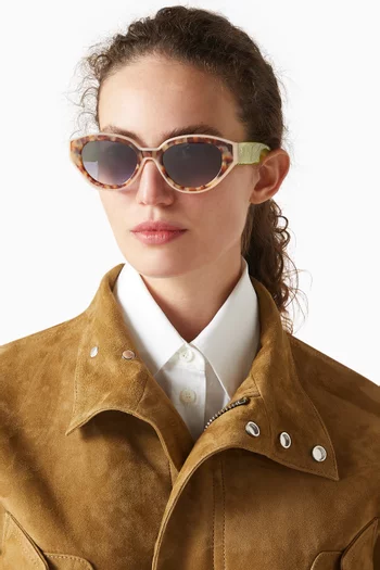 The Carlita Cat-Eye Sunglasses in Acetate