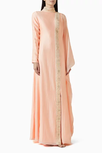 فستان ريفيرينس مطرز بالخرز واللؤلؤ