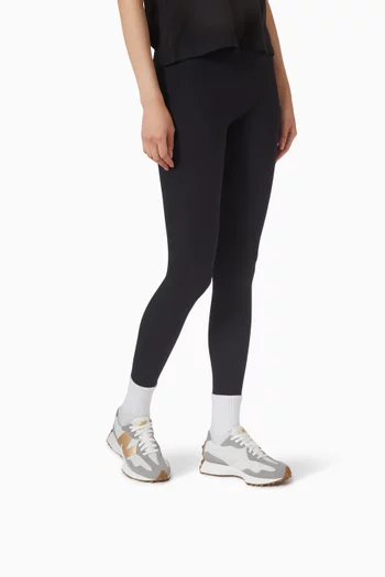 سنيكرز 327 جلد وشمواه