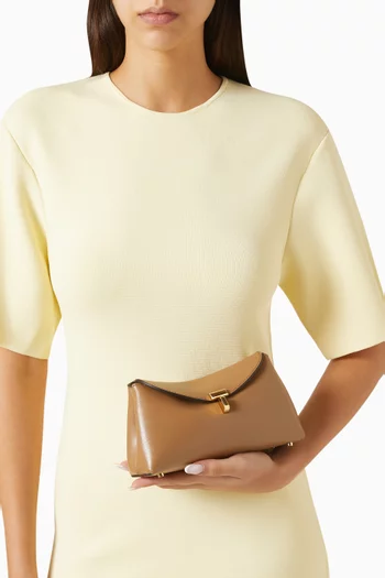 كلاتش ميني بقفل على شكل حرف T جلد ناعم