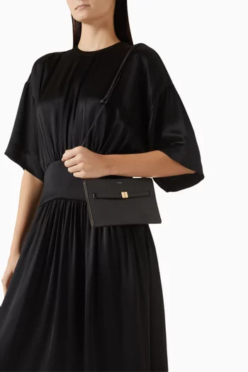 حقيبة كروس بحزام جلد