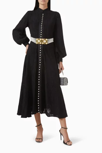 فستان بأزرار وحزام