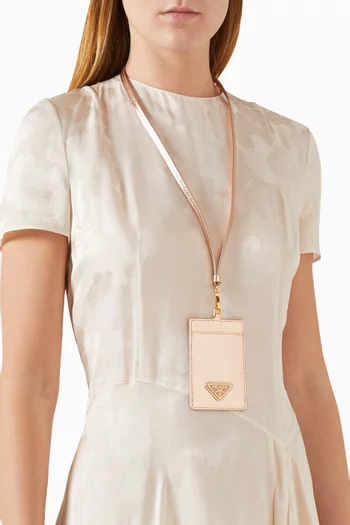 حافظة بطاقة الهوية بحلية مثلثة بشعار الماركة جلد سافيانو لامع