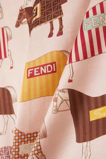 وشاح بطبعة كافالي 