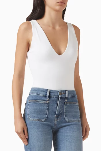 بودي سوت بفتحة رقبة عميقة على شكل حرف V‏ قماش سكوبا