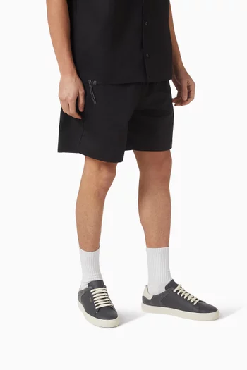 سنيكرز كلين 90 بتصميم مقسم جلد