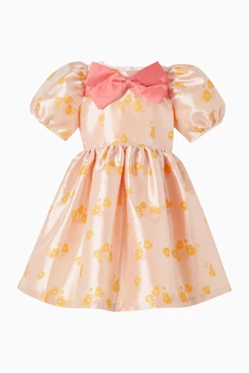 فستان بصدرية وأكمام منفوخة