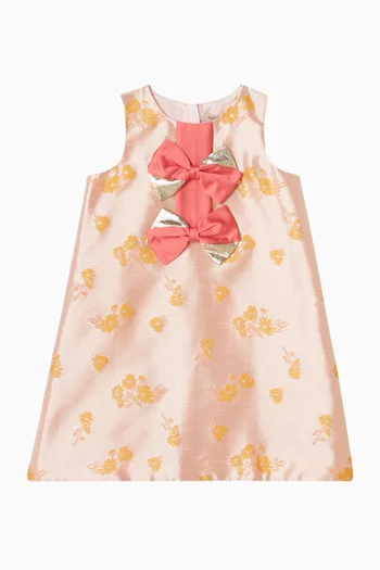 فستان قصير مزين بعقد بتصميم مروحة