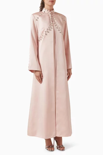 طقم عباية وفستان مزين بتطريزات بالكريستال