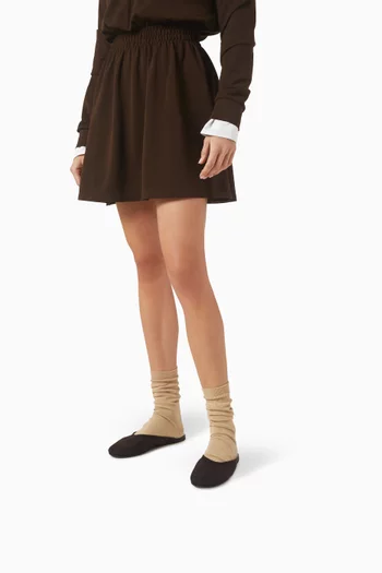 حذاء مفتوح بشعار الماركة قماش شبكي