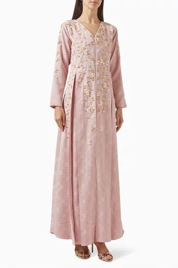 قفطان بتطريزات زهور بارزة كريب