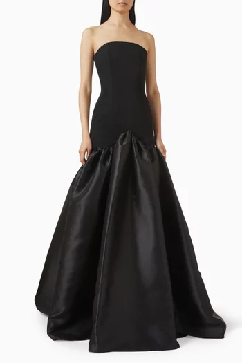 فستان سهرة بلا حمالات مزين بحافة واسعة