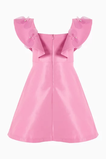 فستان بقصة واسعة