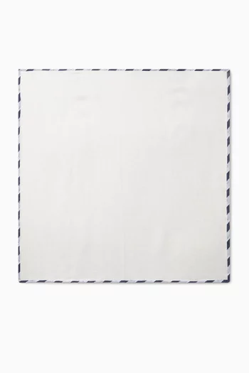 منديل جيب بحواف مخططة حرير