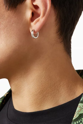 قرط دائري منفرد مرصع بأحجار في المنتصف فضة إسترلينية