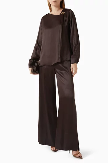 بلوزة بحلية معدنية ستان