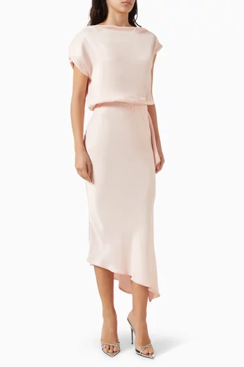 فستان متوسط الطول بأكتاف مكشوفة ستان