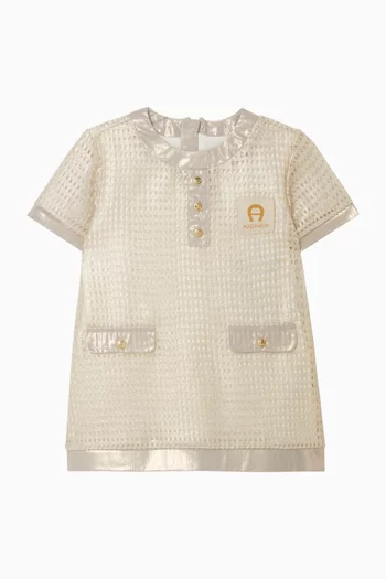 فستان بشعار الماركة