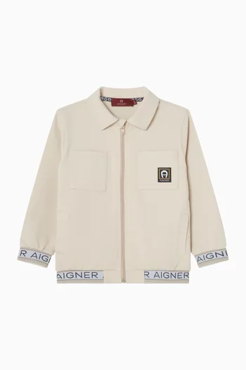 جاكيت بشعار الماركة وجيب وسحّاب