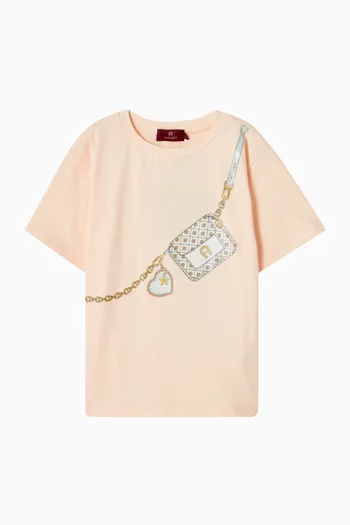 تي شيرت بطبعة محفظة بسلاسل وشعار الماركة قطن