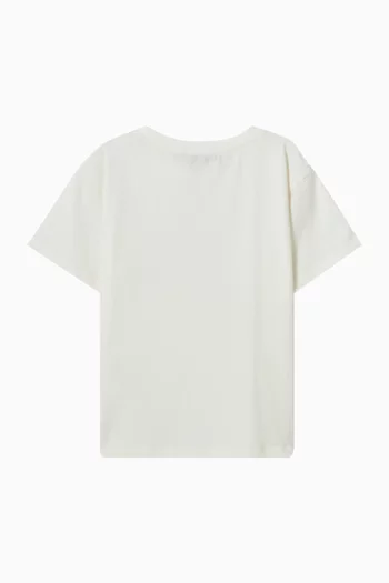 تي شيرت بطبعة محفظة بسلاسل وشعار الماركة قطن