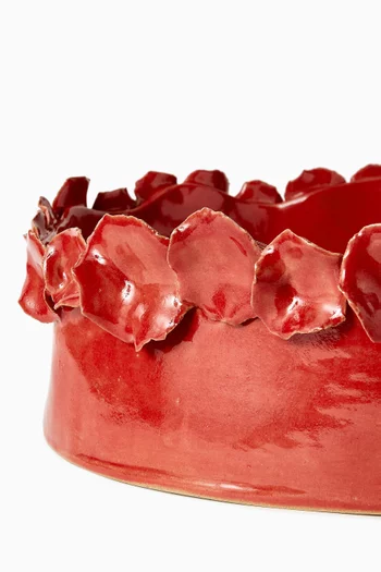 طبق كبير مزين ببتلات زهور خزف