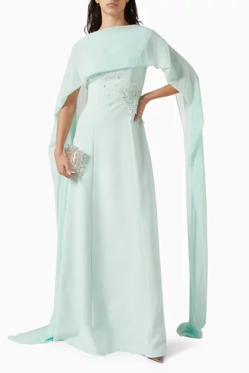 فستان بكاب وتطريزات يدوية