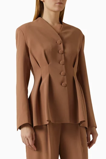 جاكيت بخصر مقسم لأجزاء وأزرار