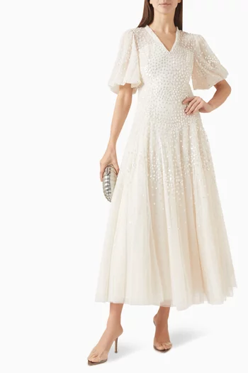 فستان سكالوب بطول الكاحل ومطرز بالترتر