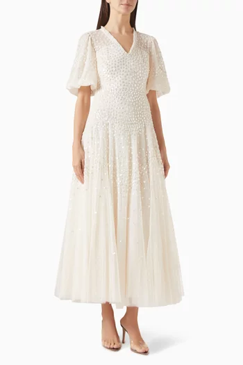 فستان سكالوب بطول الكاحل ومطرز بالترتر