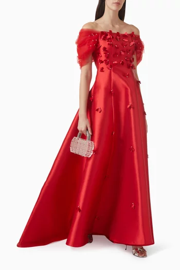 فستان سهرة بأكتاف مكشوفة