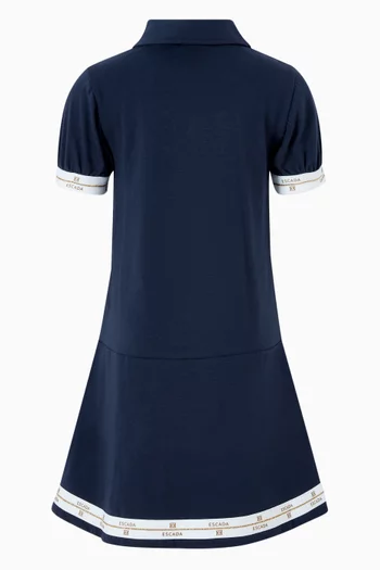 فستان مطرز بشعار الماركة