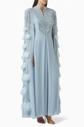 قفطان بكاب وأشرطة بشرّابات