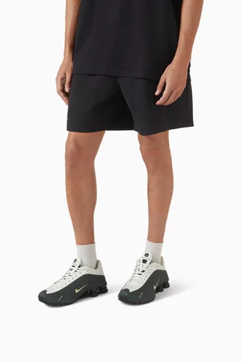 سنيكرز شوكس آر 4