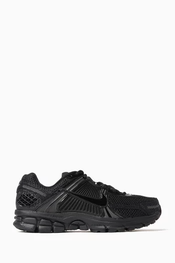 Zoom Vomero 5 SE Sneakers in Mesh