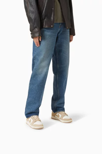 Dunk Low SE Sneakers in Leather