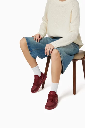 سنيكرز آير جوردان 1 أسفل الكاحل جلد وشمواه