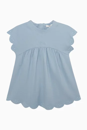 فستان بحافة صدفية